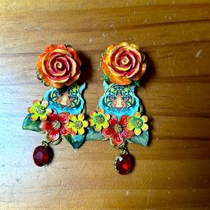 Statement 🐯 earrings—handmade!